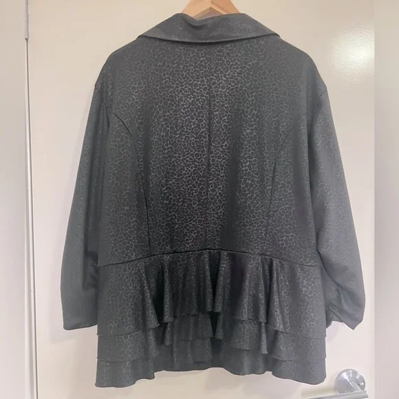 Torrid Black Blazer - Picture 2 of 6